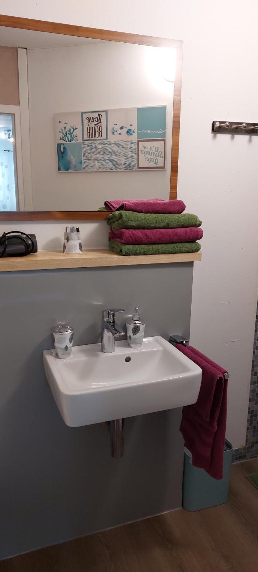 Modernes Souterrain Apartment Black Forest Mit Separatem Eingang Und Kfz-Stellplatz Bad Duerrheim Luaran gambar