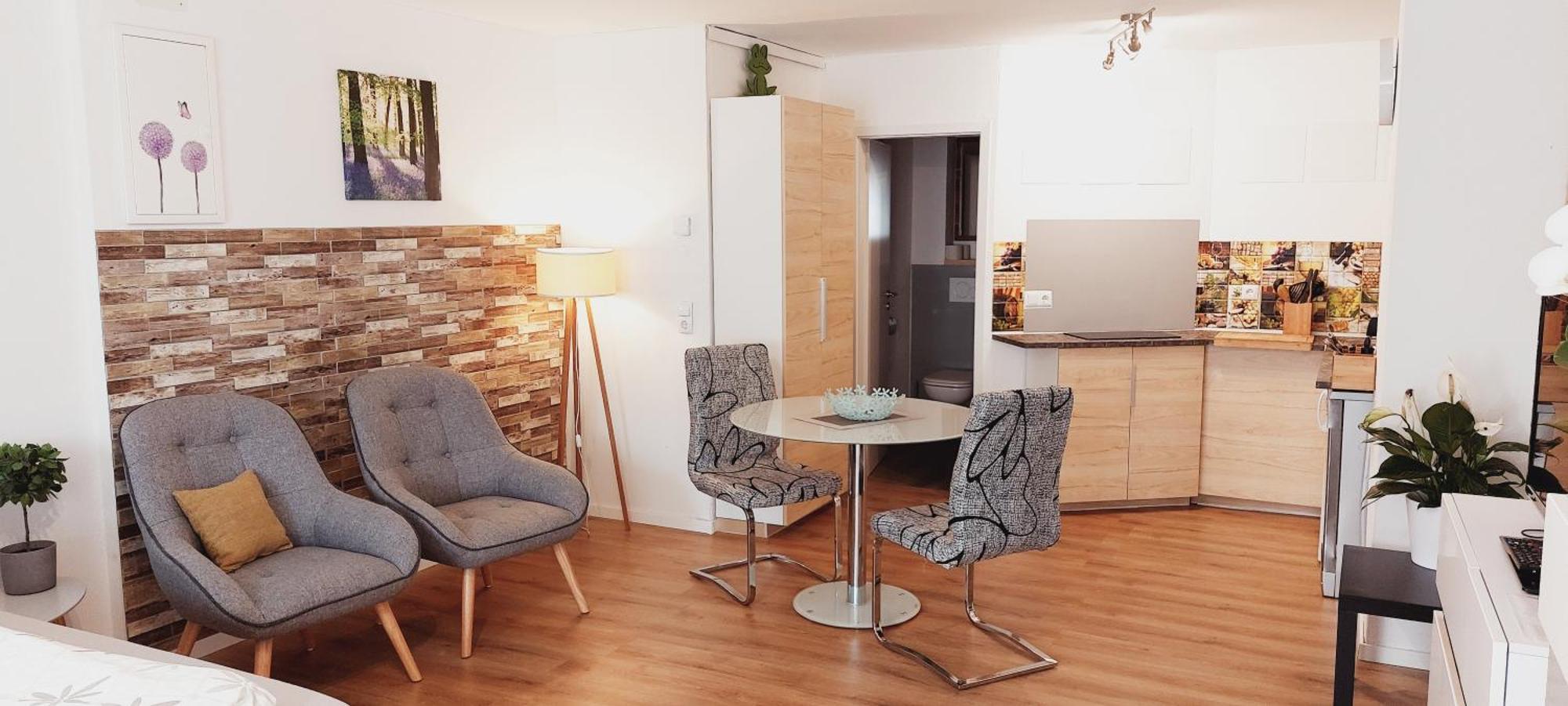 Modernes Souterrain Apartment Black Forest Mit Separatem Eingang Und Kfz-Stellplatz Bad Duerrheim Luaran gambar