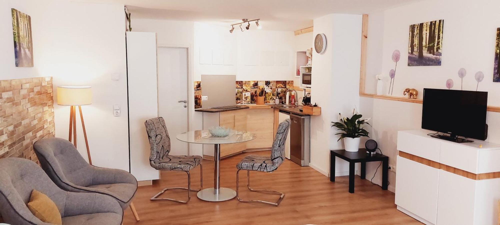 Modernes Souterrain Apartment Black Forest Mit Separatem Eingang Und Kfz-Stellplatz Bad Duerrheim Luaran gambar